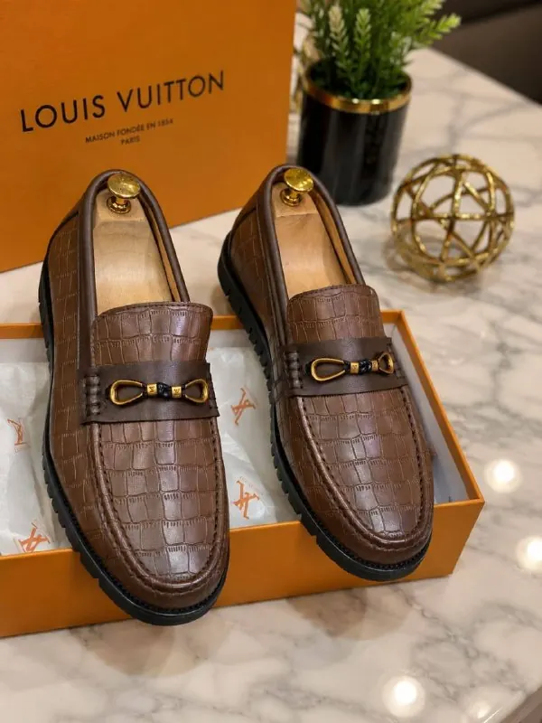 Brown croc-print loafers